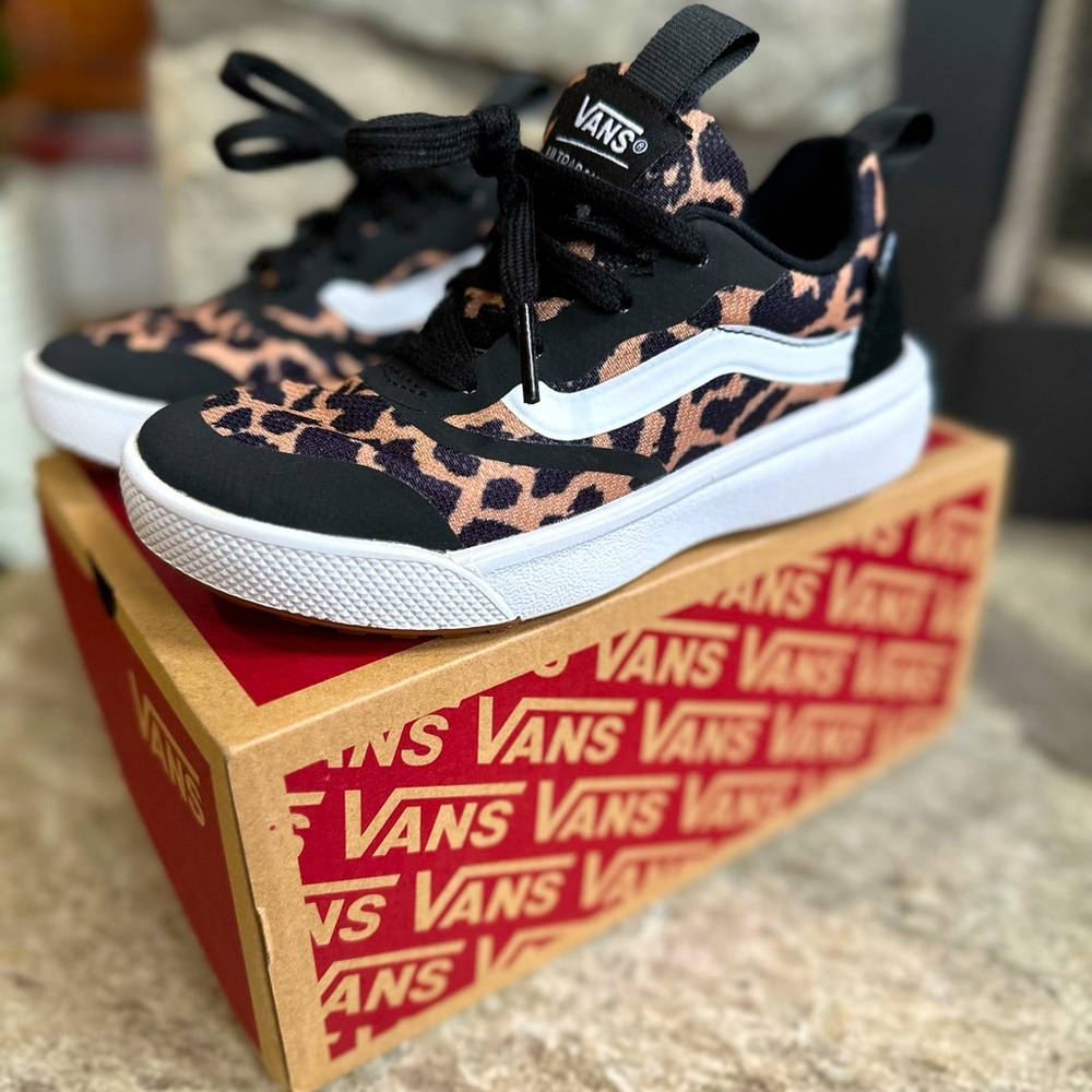 Brand New Kids Vans Ultrarange Rapidweld leopard Size 12c Shoe